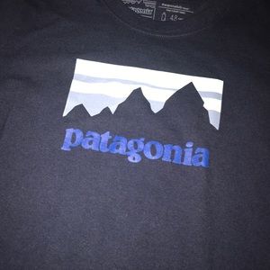 Navy Patagonia Tee!